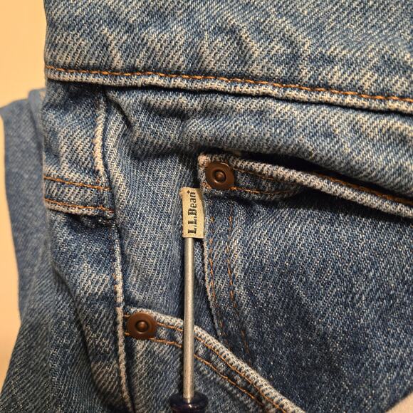 L.L. Bean Men's Jeans Straight Standard Fit Substantial 100% Cotton size 38 x 30 - Picture 9 of 11